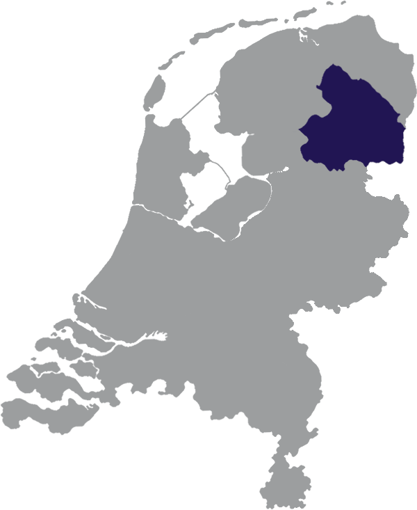 Landkaart Nederlands grijs met provincie Drenthe donkerblauw op transparante achtergrond - 600 * 733 pixels